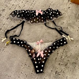 Victoria’s Secret garter and panty set NWT